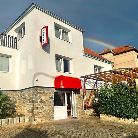 Penzion Fontana Hotel Náměšť nad Oslavou Екстериор снимка