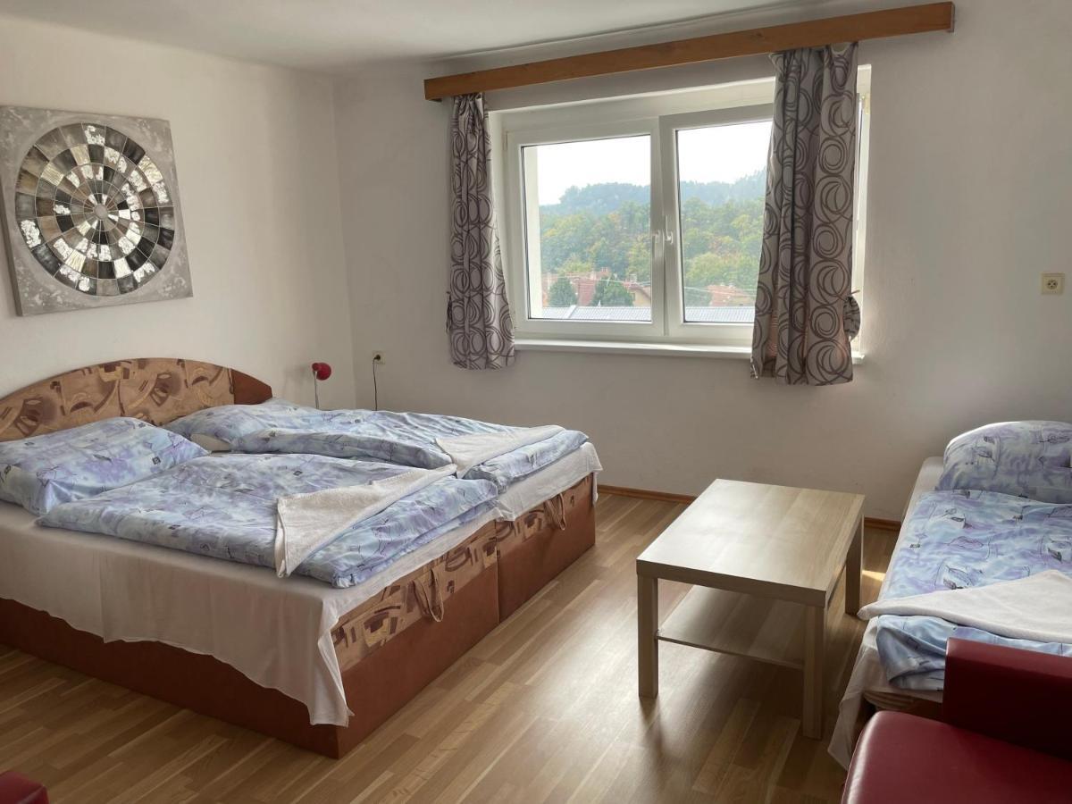 Penzion Fontana Hotel Náměšť nad Oslavou Екстериор снимка