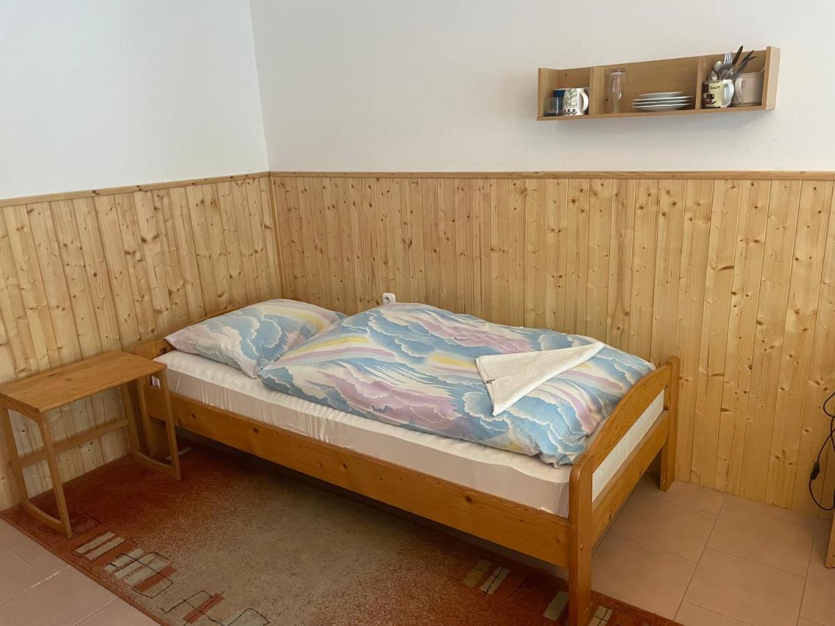 Penzion Fontana Hotel Náměšť nad Oslavou Екстериор снимка